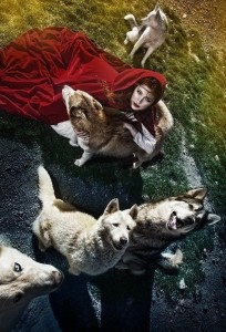 “Red Riding Hood” photography by Rebeca Saray